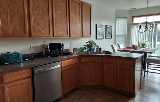 1455 Millbrook Drive, Algonquin, IL 60102