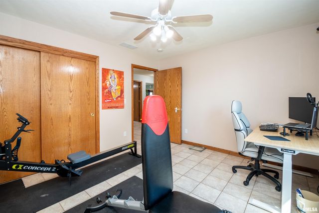 1011 S JOHANSON Road, Peoria, IL 61607