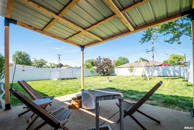 1011 S JOHANSON Road, Peoria, IL 61607