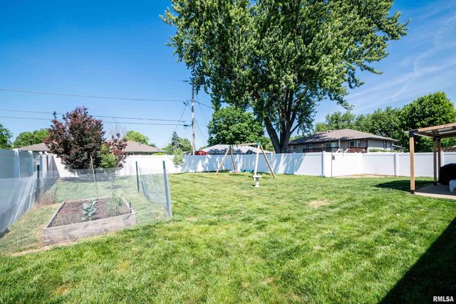 1011 S JOHANSON Road, Peoria, IL 61607