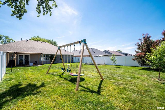 1011 S JOHANSON Road, Peoria, IL 61607