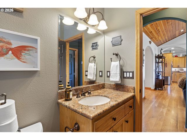 445 MELQUA Rd, Roseburg, OR 97471