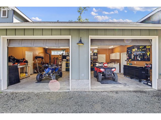 445 MELQUA Rd, Roseburg, OR 97471