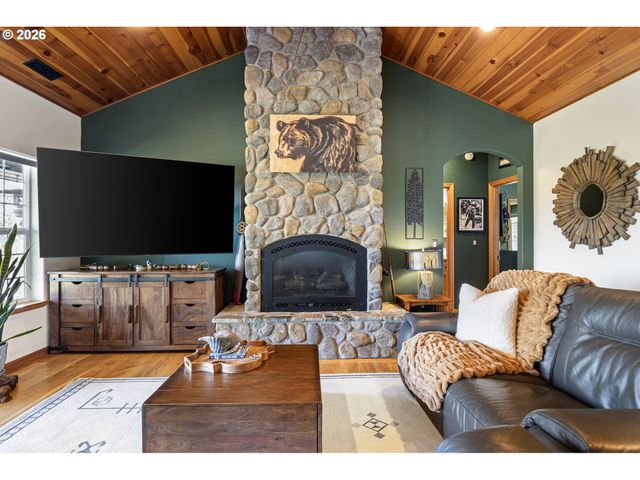 445 MELQUA Rd, Roseburg, OR 97471