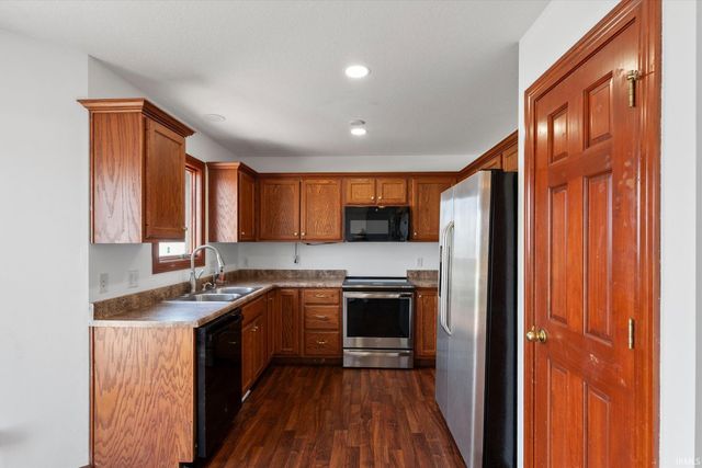 611 River Rock Pass, Fort Wayne, IN 46814