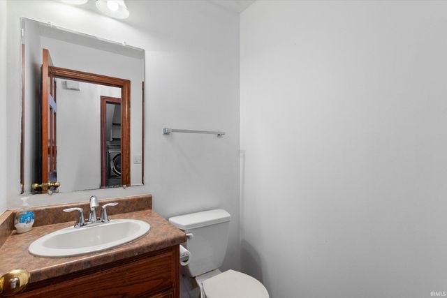 611 River Rock Pass, Fort Wayne, IN 46814