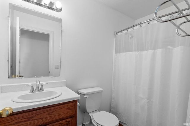 611 River Rock Pass, Fort Wayne, IN 46814