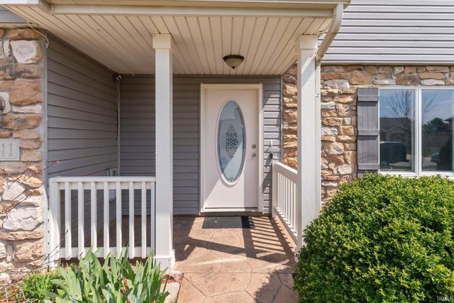 611 River Rock Pass, Fort Wayne, IN 46814