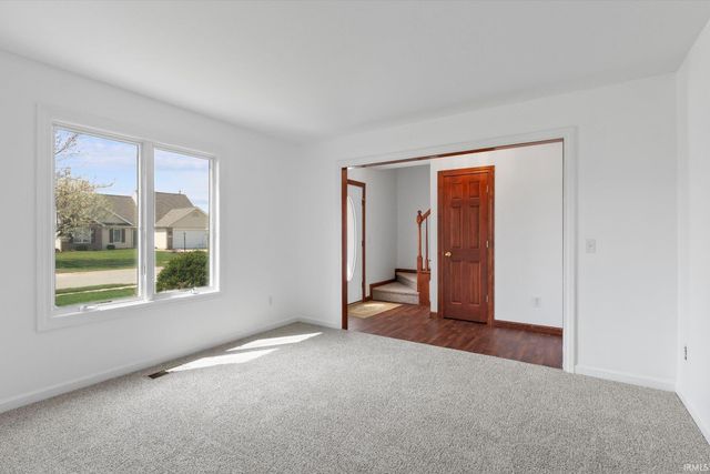 611 River Rock Pass, Fort Wayne, IN 46814