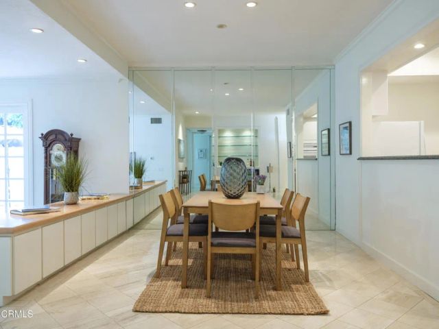 1260 S Beverly Glen Boulevard 104, Los Angeles, CA 90024