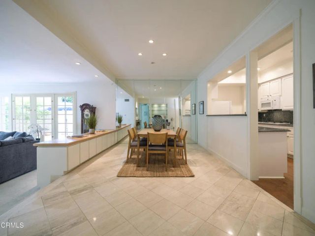 1260 S Beverly Glen Boulevard 104, Los Angeles, CA 90024