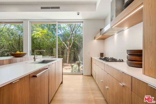 2000 Walnut Avenue, Venice (los Angeles), CA 90291