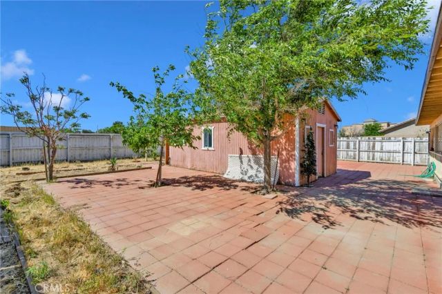 14637 Sequoia, Hesperia, CA 92345