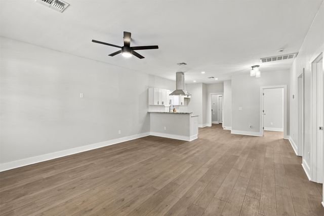 8944 E 3rd Place E, Tulsa, OK 74112