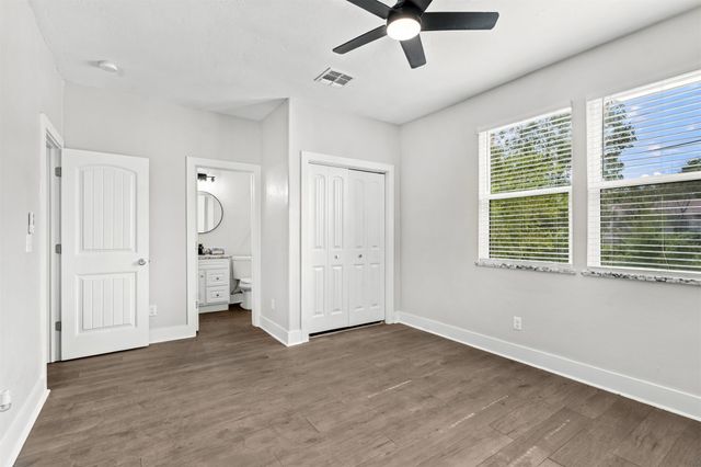 8944 E 3rd Place E, Tulsa, OK 74112