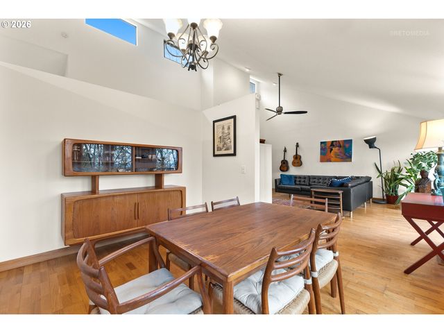 9620 Nw GERMANTOWN Rd, Portland, OR 97231