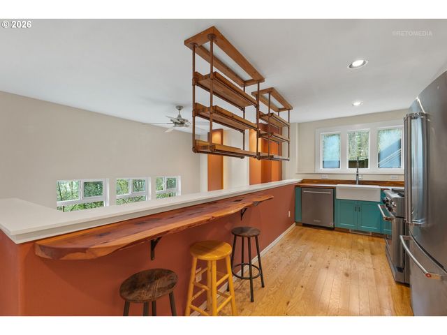 9620 Nw GERMANTOWN Rd, Portland, OR 97231