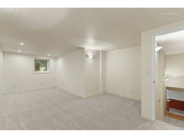 9620 Nw GERMANTOWN Rd, Portland, OR 97231