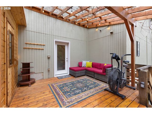 9620 Nw GERMANTOWN Rd, Portland, OR 97231