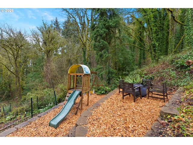 9620 Nw GERMANTOWN Rd, Portland, OR 97231