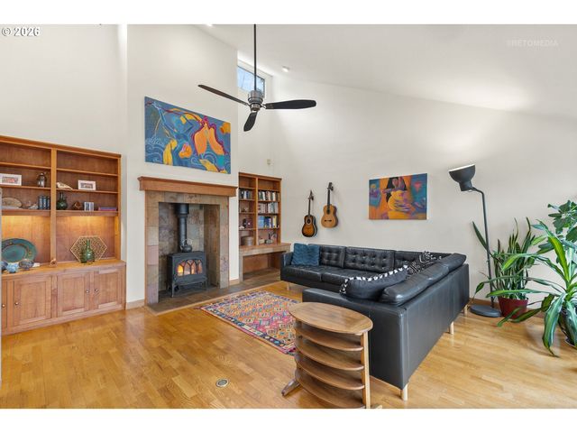 9620 Nw GERMANTOWN Rd, Portland, OR 97231