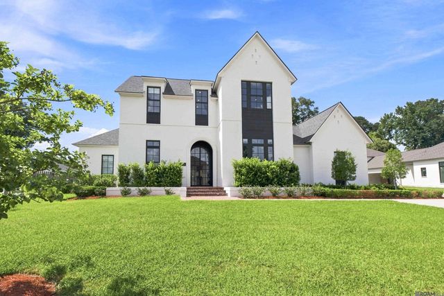 8228 Oakridge Dr, Baton Rouge, LA 70810