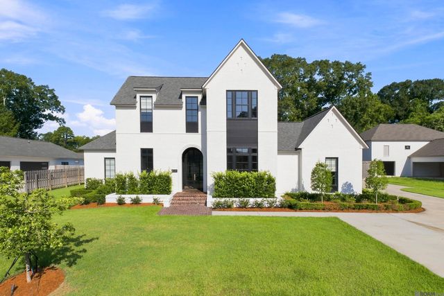 8228 Oakridge Dr, Baton Rouge, LA 70810