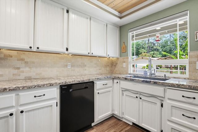15916 Thiel Way, Grass Valley, CA 95949