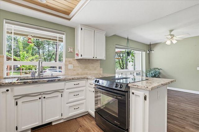15916 Thiel Way, Grass Valley, CA 95949