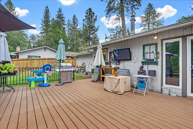 15916 Thiel Way, Grass Valley, CA 95949