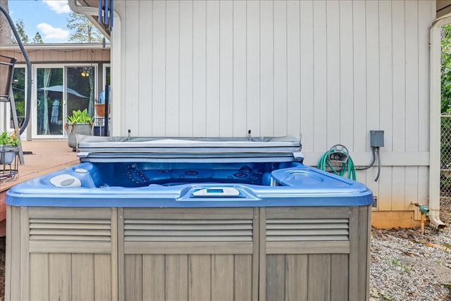 15916 Thiel Way, Grass Valley, CA 95949