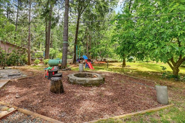 15916 Thiel Way, Grass Valley, CA 95949