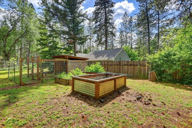 15916 Thiel Way, Grass Valley, CA 95949