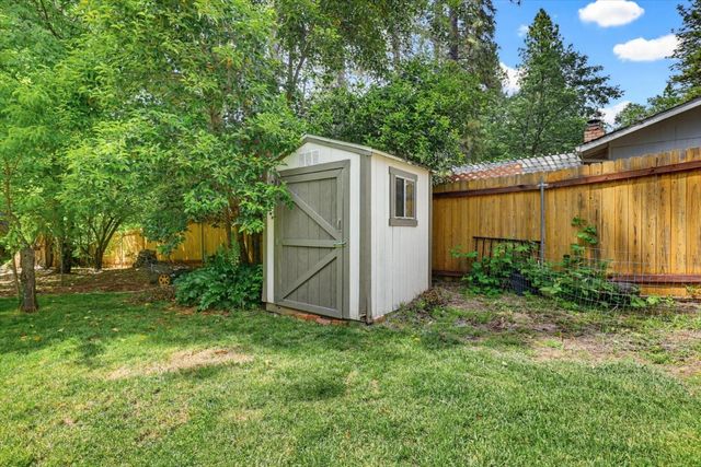 15916 Thiel Way, Grass Valley, CA 95949