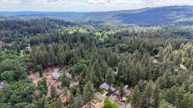 15916 Thiel Way, Grass Valley, CA 95949