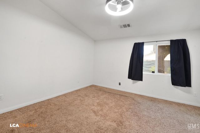 605 Corregidora Avenue, Bakersfield, CA 93307