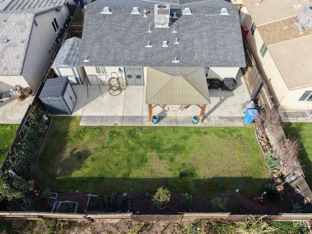 605 Corregidora Avenue, Bakersfield, CA 93307