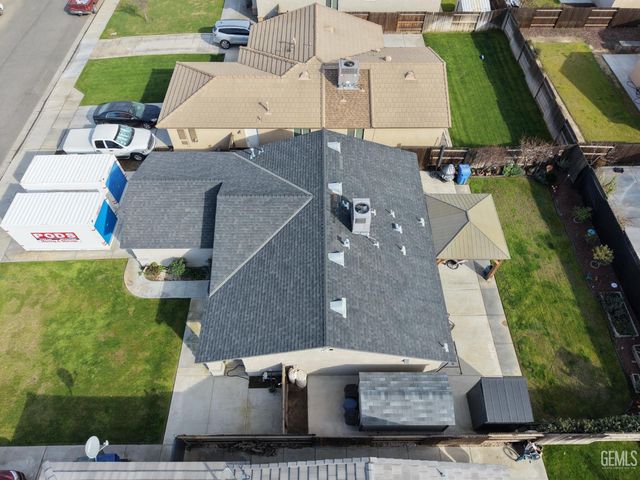 605 Corregidora Avenue, Bakersfield, CA 93307