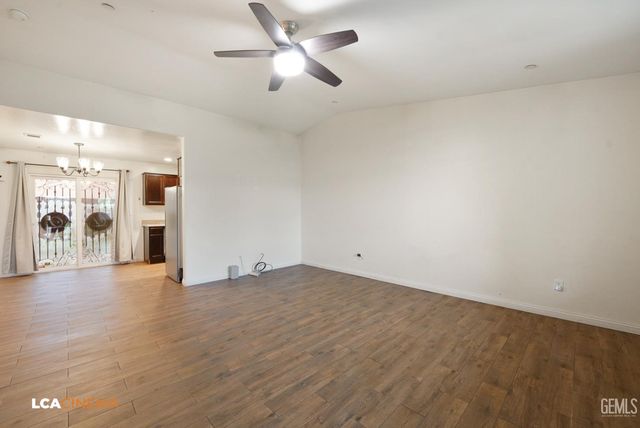 605 Corregidora Avenue, Bakersfield, CA 93307