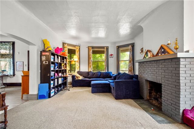 528 Beechwood Avenue, Carnegie, PA 15106