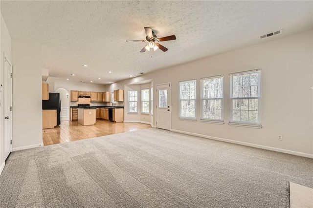 4157 Medlock Wood Dr, Snellville, GA 30039