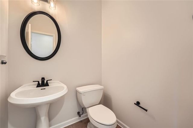 4157 Medlock Wood Dr, Snellville, GA 30039