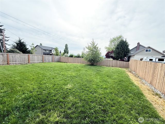 28402 78th Ave NW, Stanwood, WA 98292
