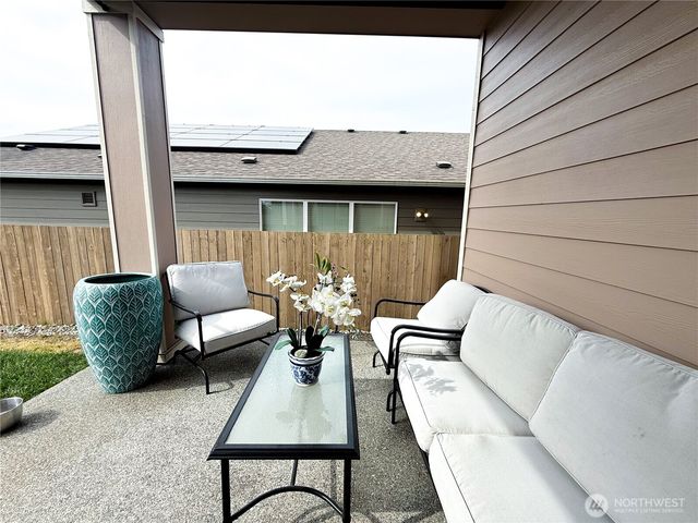 28402 78th Ave NW, Stanwood, WA 98292