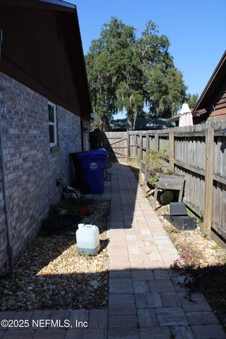 1494 DOLPHIN Street N, Orange Park, FL 32073