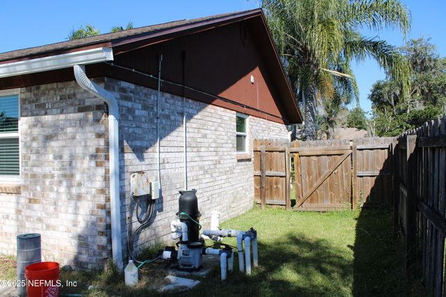 1494 DOLPHIN Street N, Orange Park, FL 32073