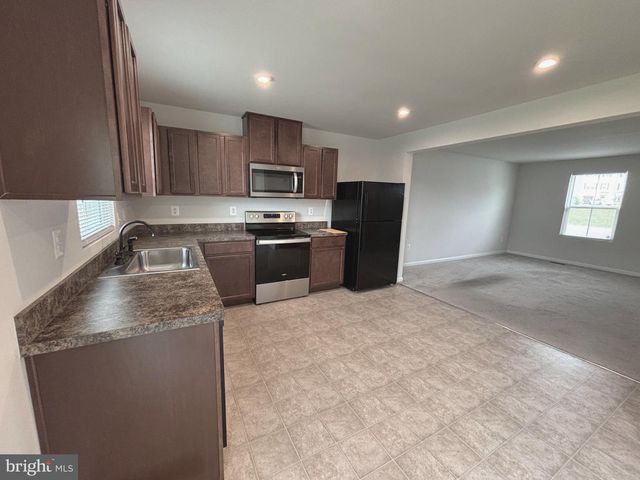 57 SEBAGO PL, Martinsburg, WV 25403