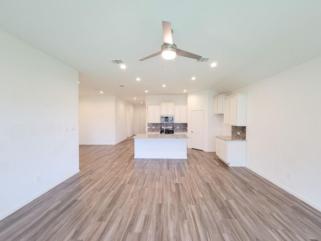 907 Youth Water Road, Montgomery, TX 77316