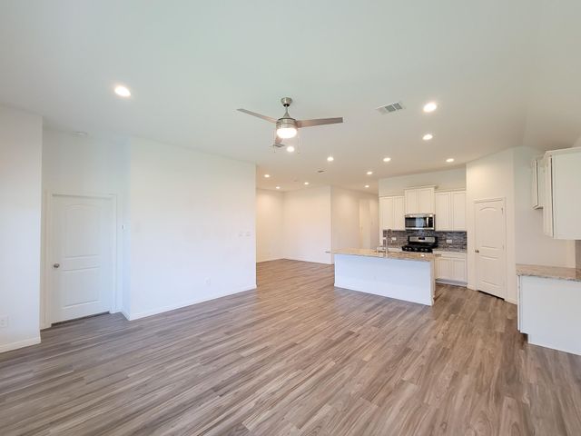 907 Youth Water Road, Montgomery, TX 77316
