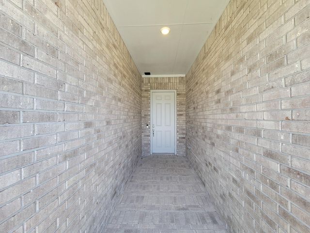 907 Youth Water Road, Montgomery, TX 77316